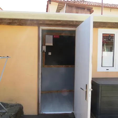 Rubin Charme Haeuser 11 By Interhome Semesterbostad Oporto